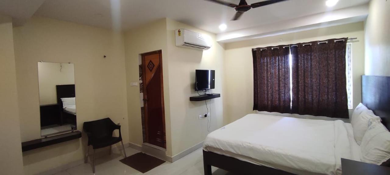 Arvind Stay Hotel, Rk Beach Vizag Visakhapatnam Buitenkant foto