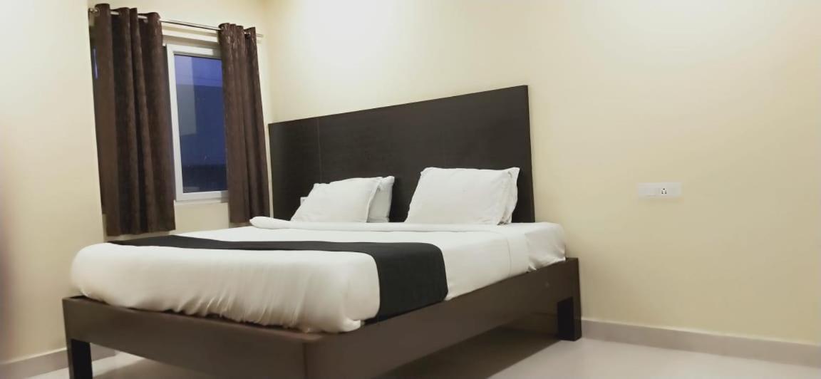 Arvind Stay Hotel, Rk Beach Vizag Visakhapatnam Buitenkant foto