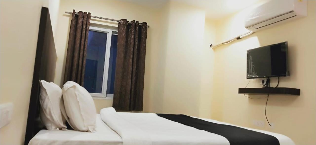 Arvind Stay Hotel, Rk Beach Vizag Visakhapatnam Buitenkant foto